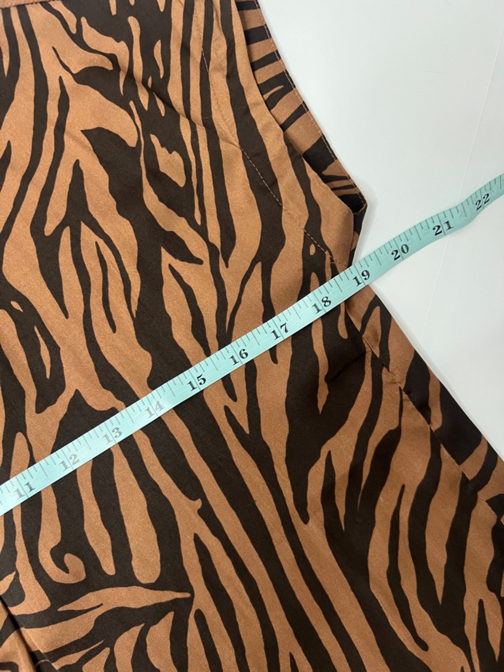 Women’s Joie Zebra-Print Short-Sleeve Blouse XS - Picture 6 of 8